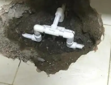 苏尼特右卫生间测漏水